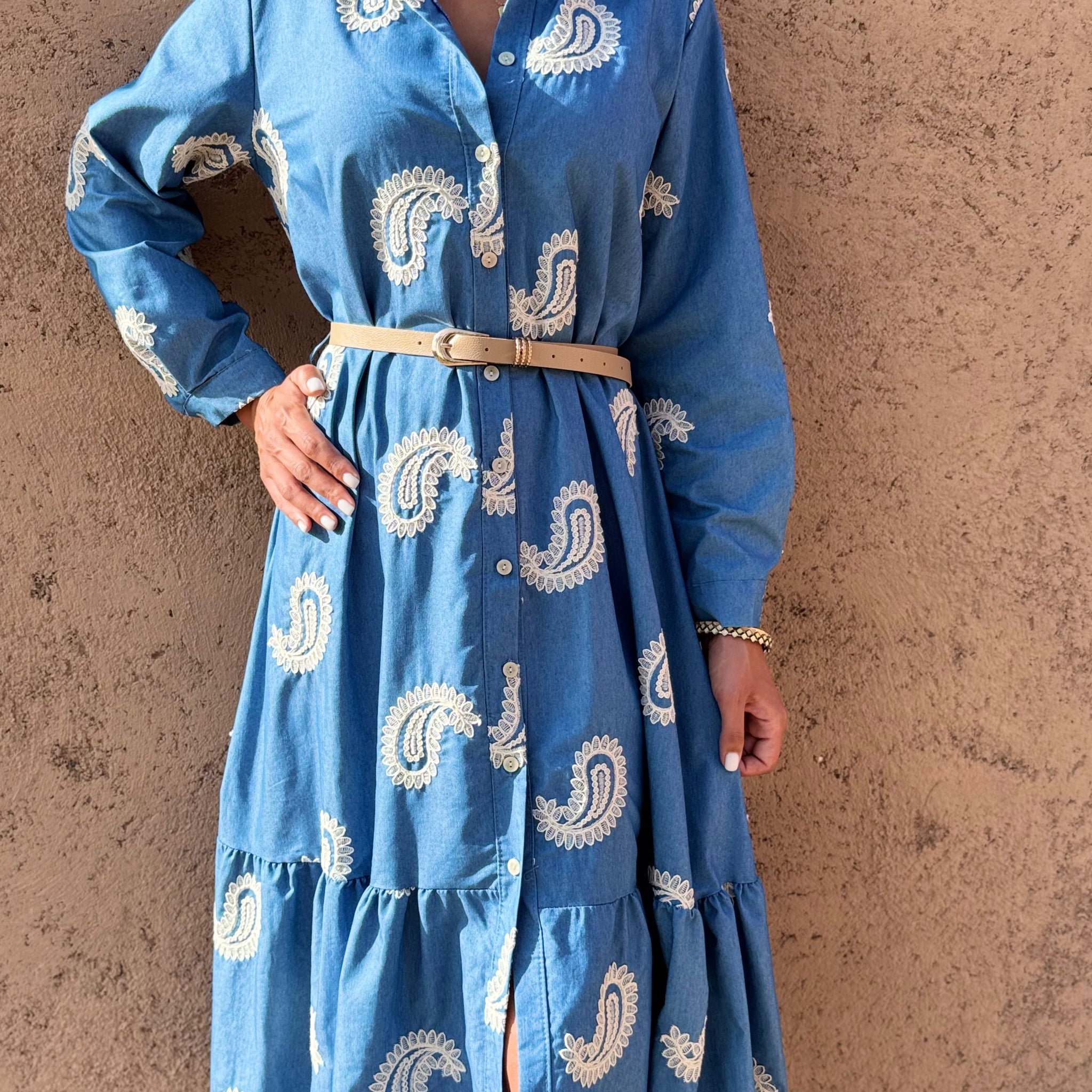 Robe longue en jean brodée PARIS